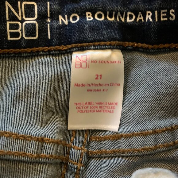 Women's No Boundaries Distressed Denim Blue Jeans 21 RN# 52469 - Picture 5 of 6